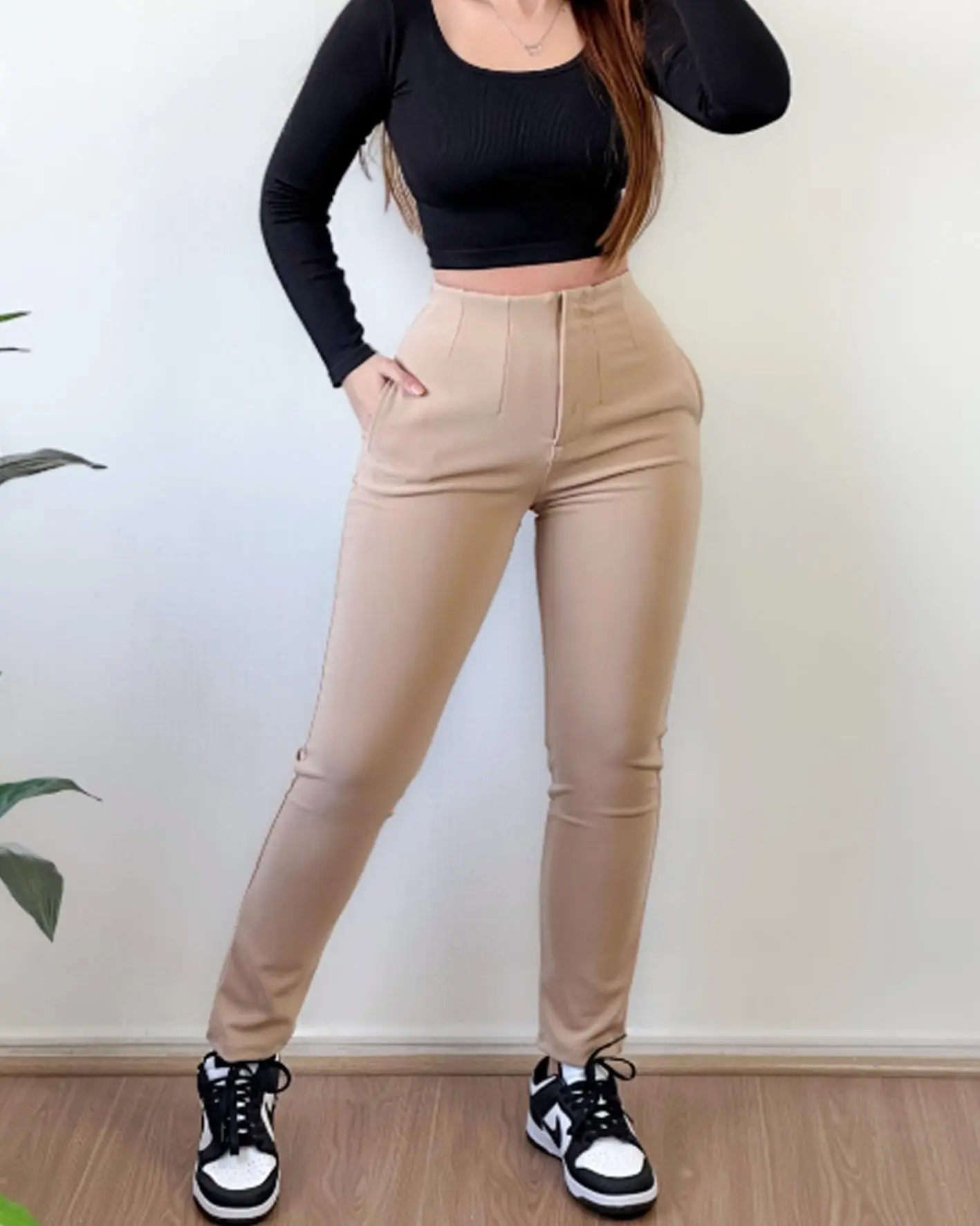 מכנסיים עם כיסים צדדיים לראש ללא מותניים
